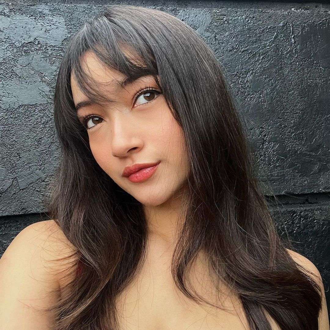 Foto Selfie Megan Domani Yang Bikin Terpukau