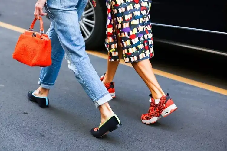 No Heels No Drama! 5 Alternatif Tampil Stylish Tanpa Heels