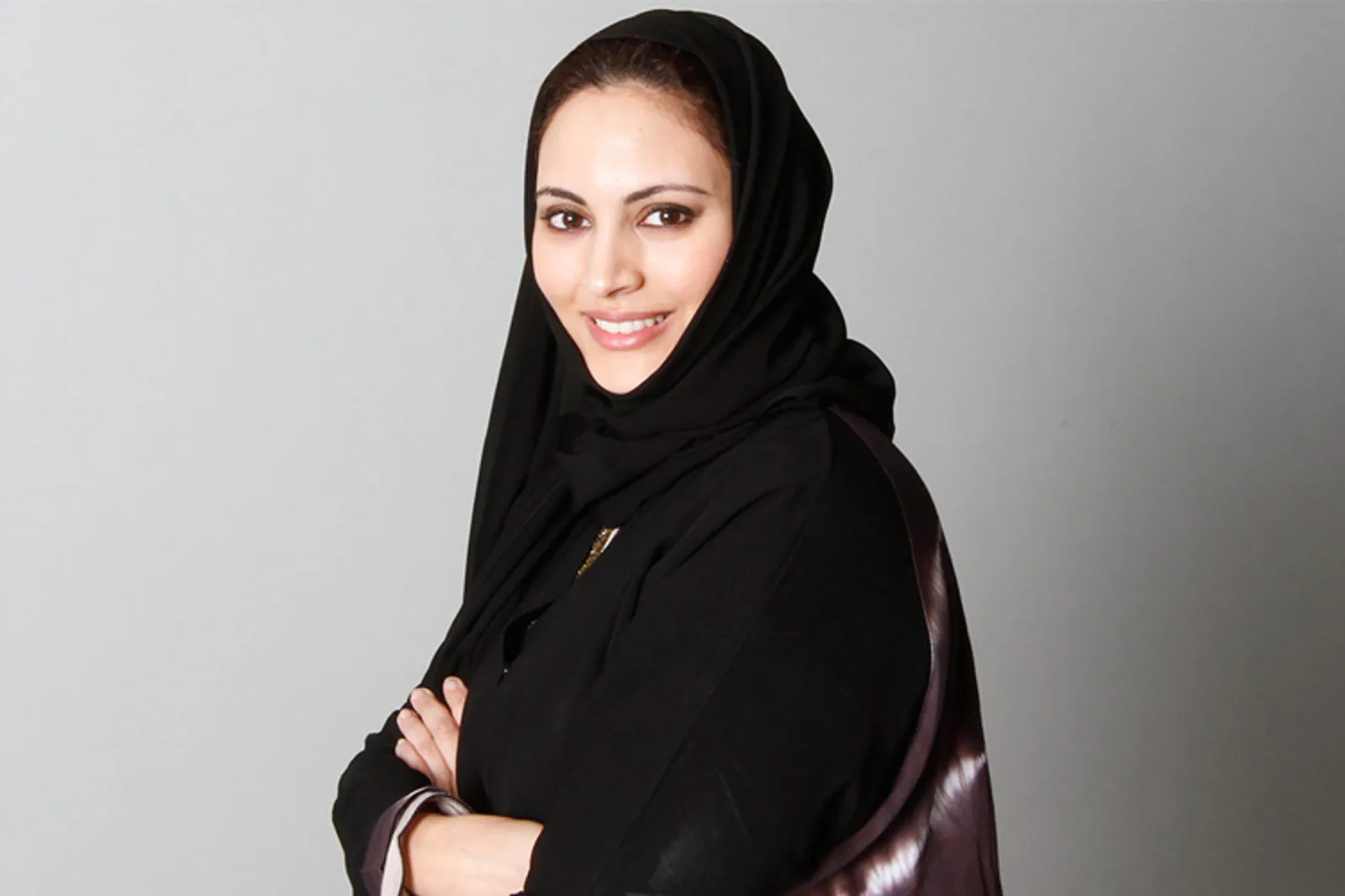Dari Jurnalis, Aktivis Internasional, Hingga Desainer: Seluruh Dunia Harus Tahu Hebatnya Muna AbuSulayman!