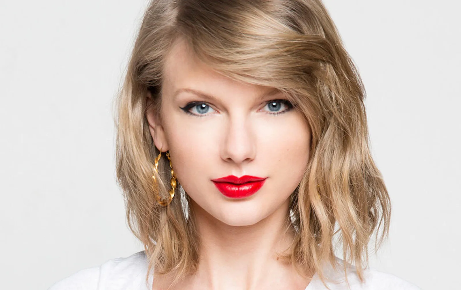 Bersama Kekasih dan Para Bintang Hollywood, Taylor Swift Merayakan Hari Kemerdekaan di Pantai