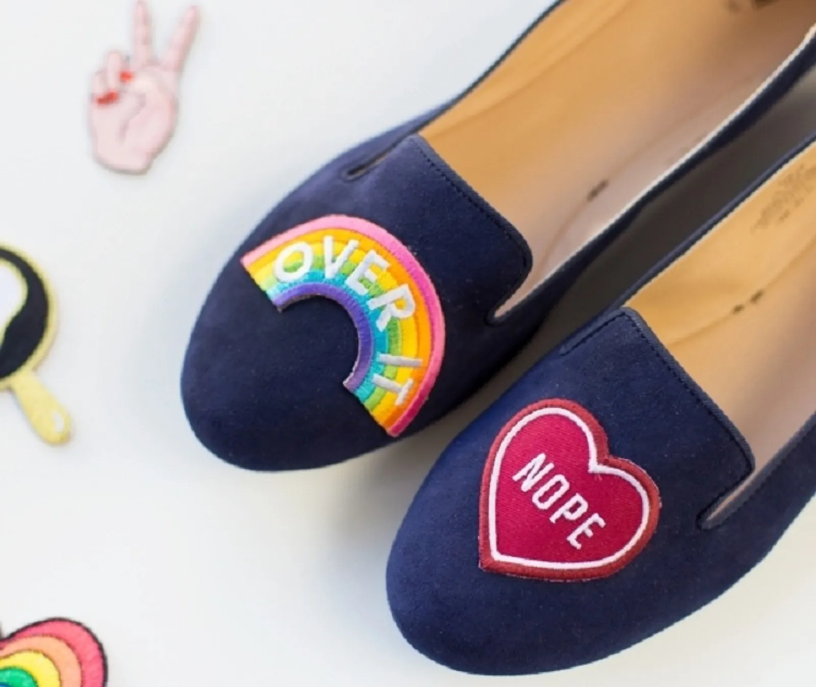 Update Tampilan Sepatu Polos Kamu Dengan Ide DIY Embroidered Loafers