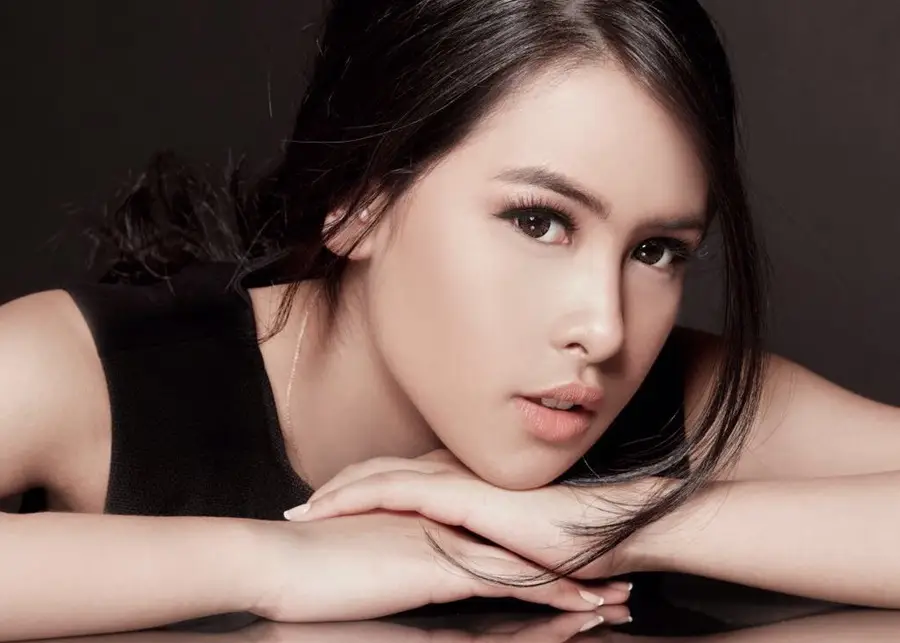 Wow! Loreal Paris dan Lazada Berikan Hadiah Ke Paris Bagi Wanita yang Tampil ala Superstar