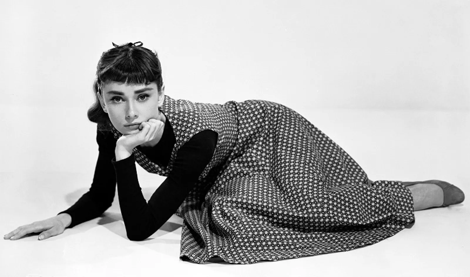 Blast From The Past: 5 Busana Iconic Audrey Hepburn yang Masih Jadi Tren Sampai Sekarang