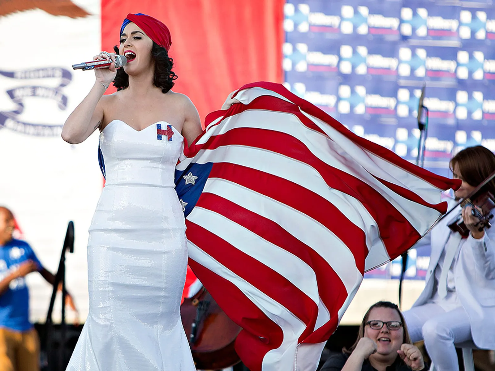 OMG! Katy Perry Sengaja Telanjang Demi Ajak Fans Untuk Voting Pilpres USA