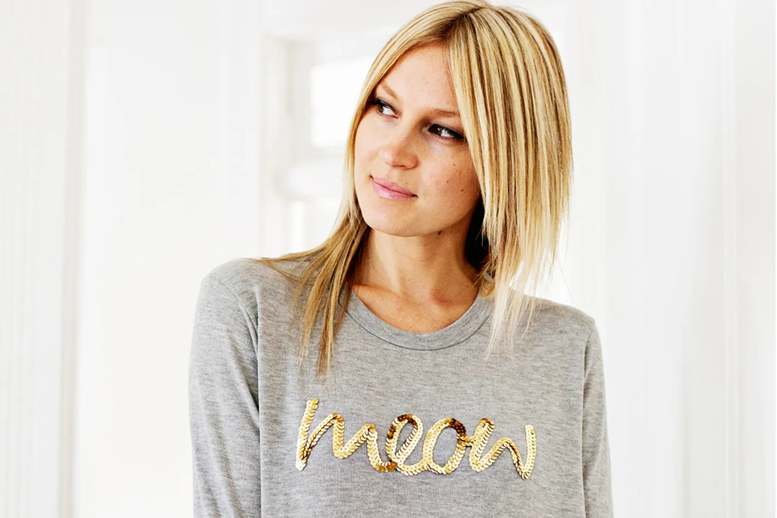 DIY Sequin Sweatshirt Untuk Penampilan Makin Sempurna