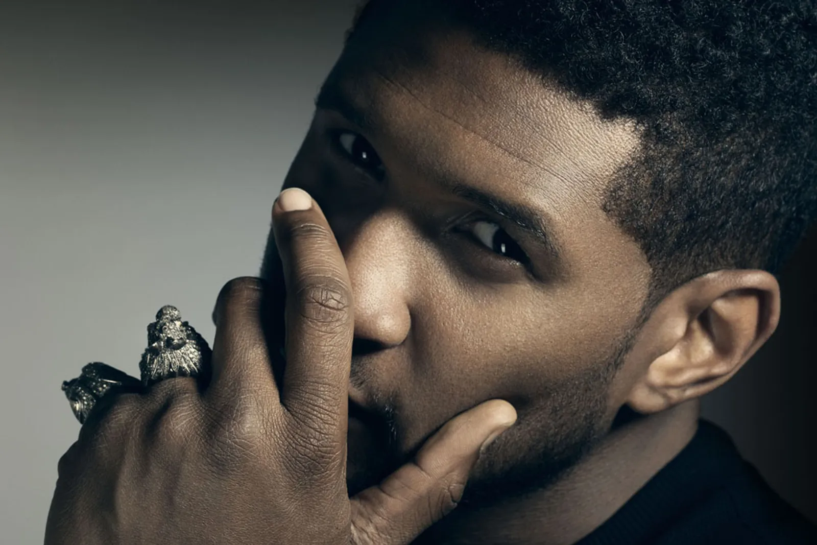 Happy Birthday Usher! Ternyata Kesuksesan Usher Juga Berkat Perjuangan Ibundanya