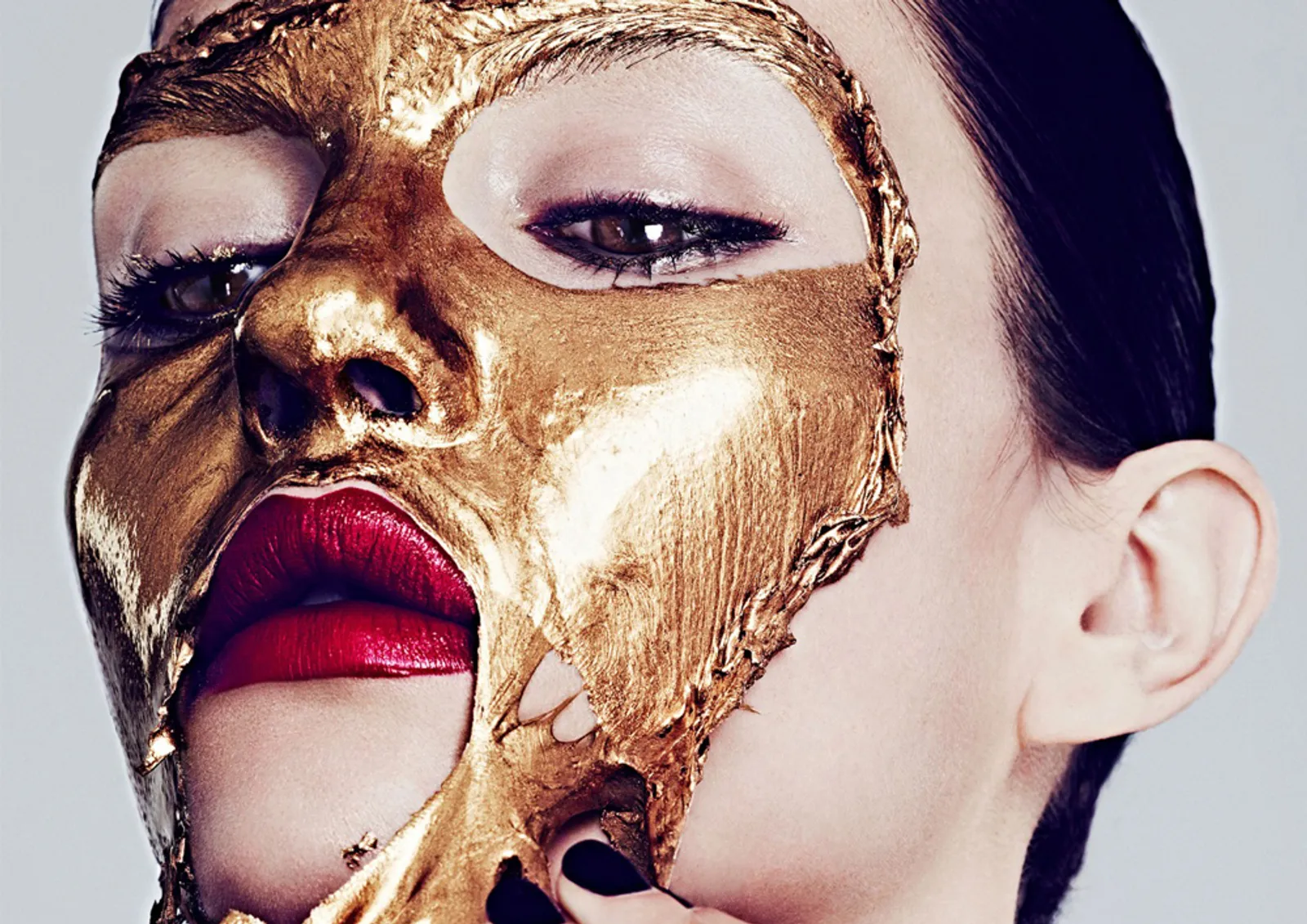 Resep Mudah Masker Wajah untuk Kulit Tampak Lebih Bercahaya dari Mantan Supermodel