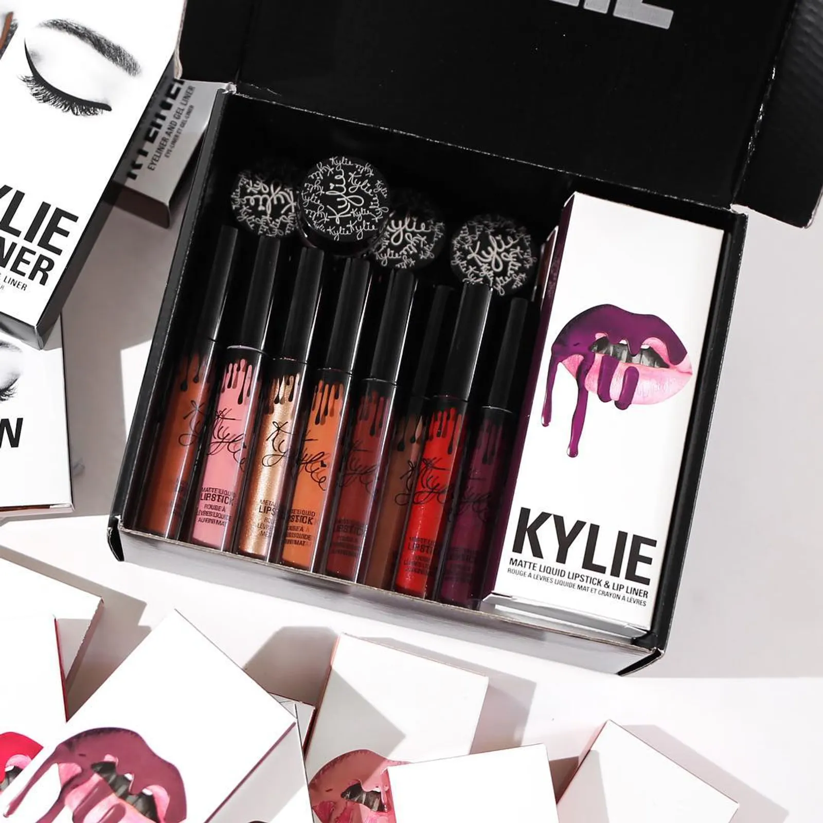 Kylie Jenner Bekerjasama dengan FBI untuk Menutup Situs Palsu yang Menjual Koleksi Lipstiknya
