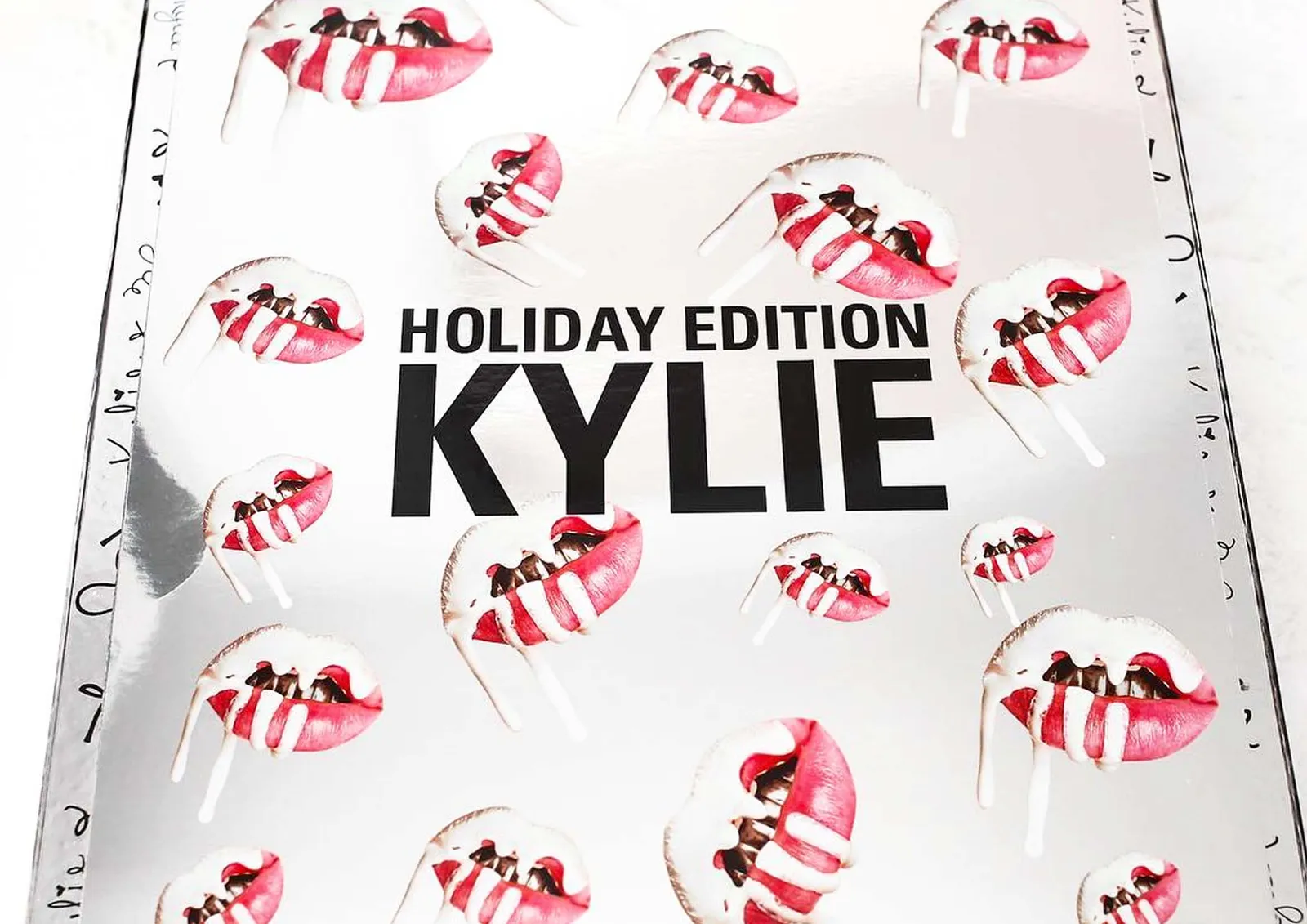 Promosi Koleksi Kosmetik Edisi Liburan, Kylie Cosmetics Dituduh Mencuri Ide Milik Make Up Artist