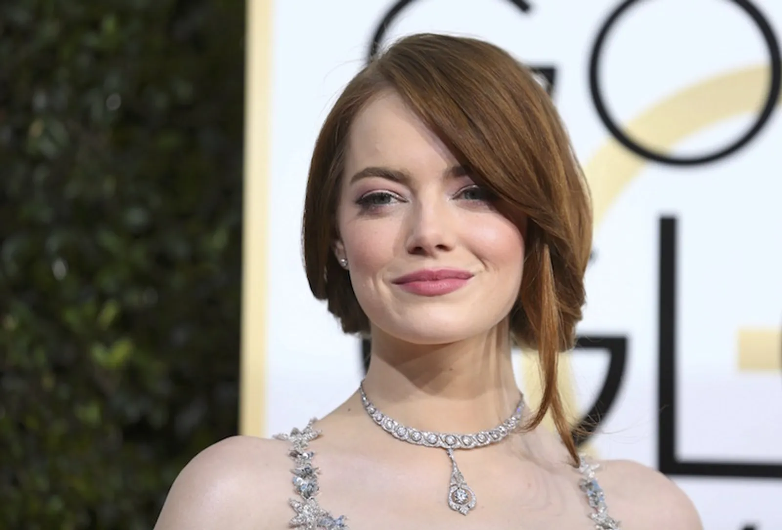 Dibalik Golden Globes: Para Selebriti Perempuan Ini Bagikan Rahasia Kecantikannya Di Red Carpet