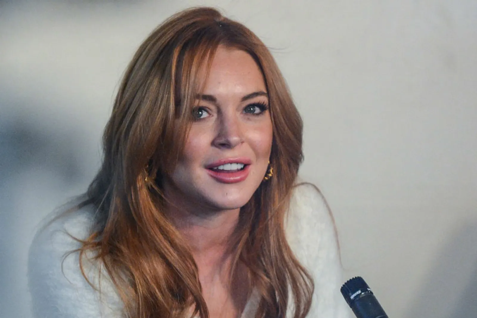 Terjawab! Ibu Lindsay Lohan Bocorkan Keyakinan Putrinya Saat Ini