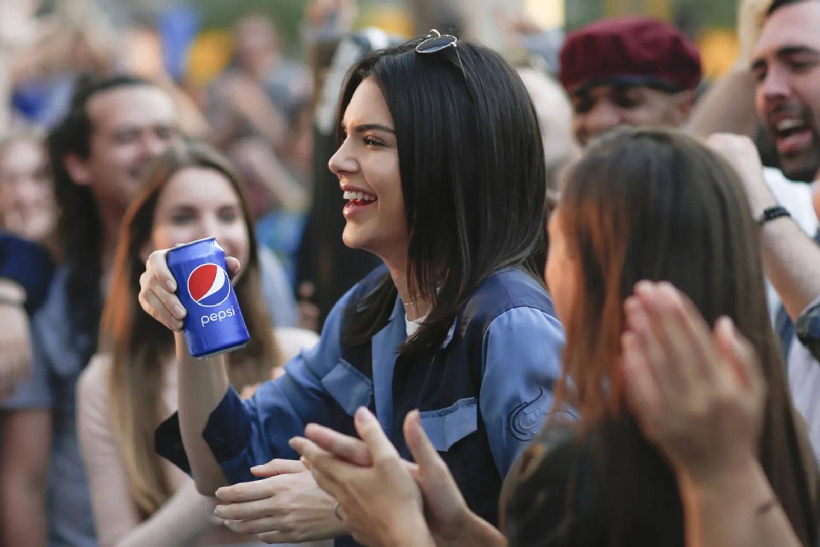Dibintangi Kendall Jenner, Iklan Pepsi Dituding Sindir Kulit Hitam