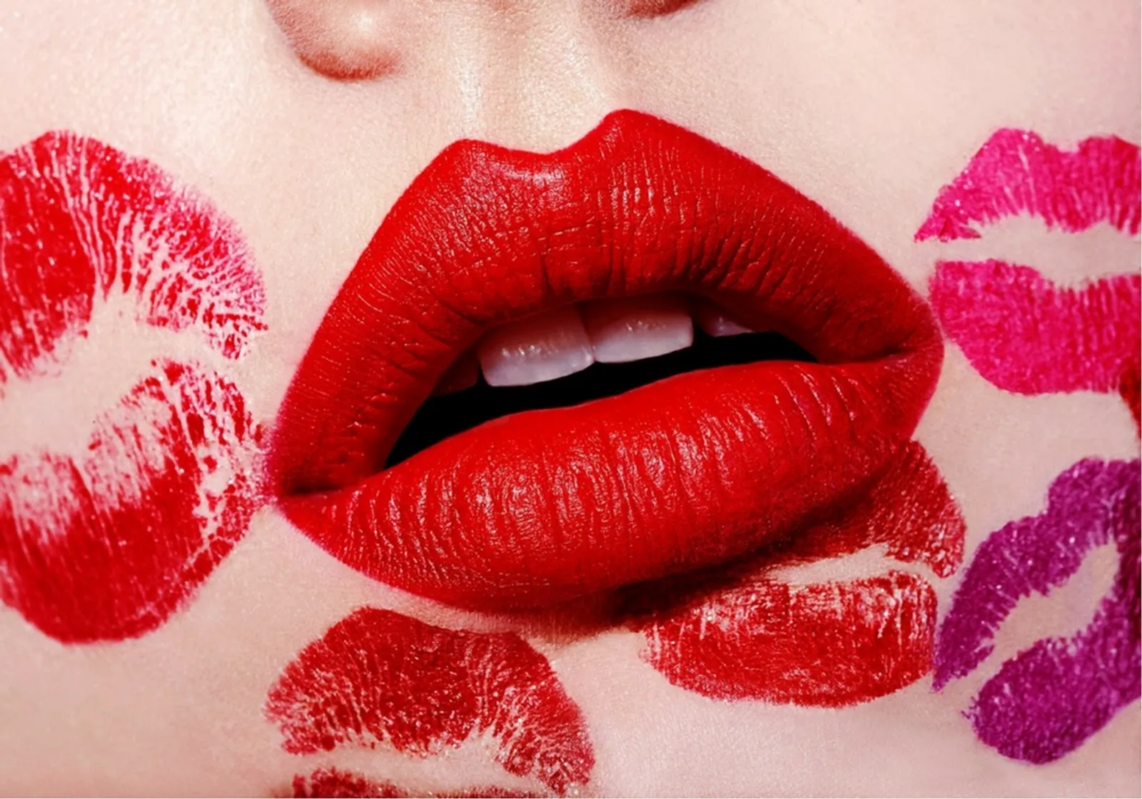 Bikin Tampilanmu Lebih Keren dengan 3 Tren Lipstik Tahun Ini