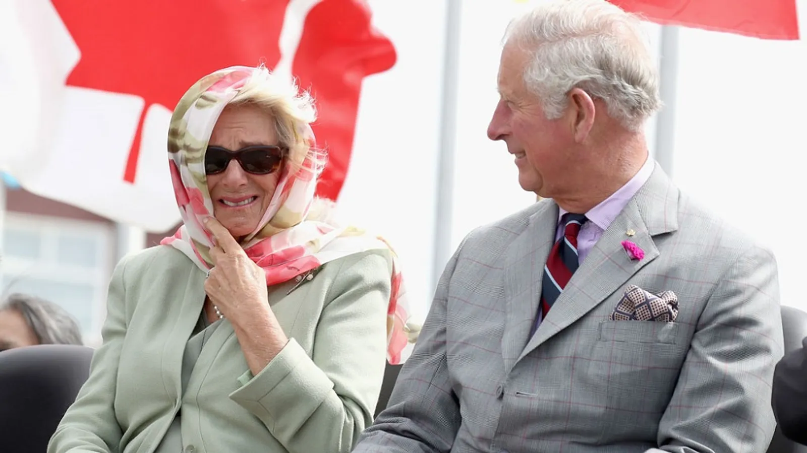 Pangeran Charles Tertawa Geli Saat Lihat Tradisi Kanada Ini