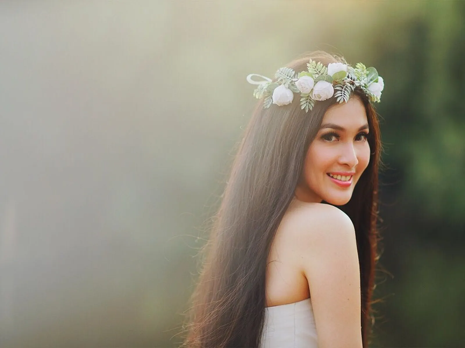 Umumkan Dirinya Hamil, Sandra Dewi Bikin Heboh Para Pengguna Instagram
