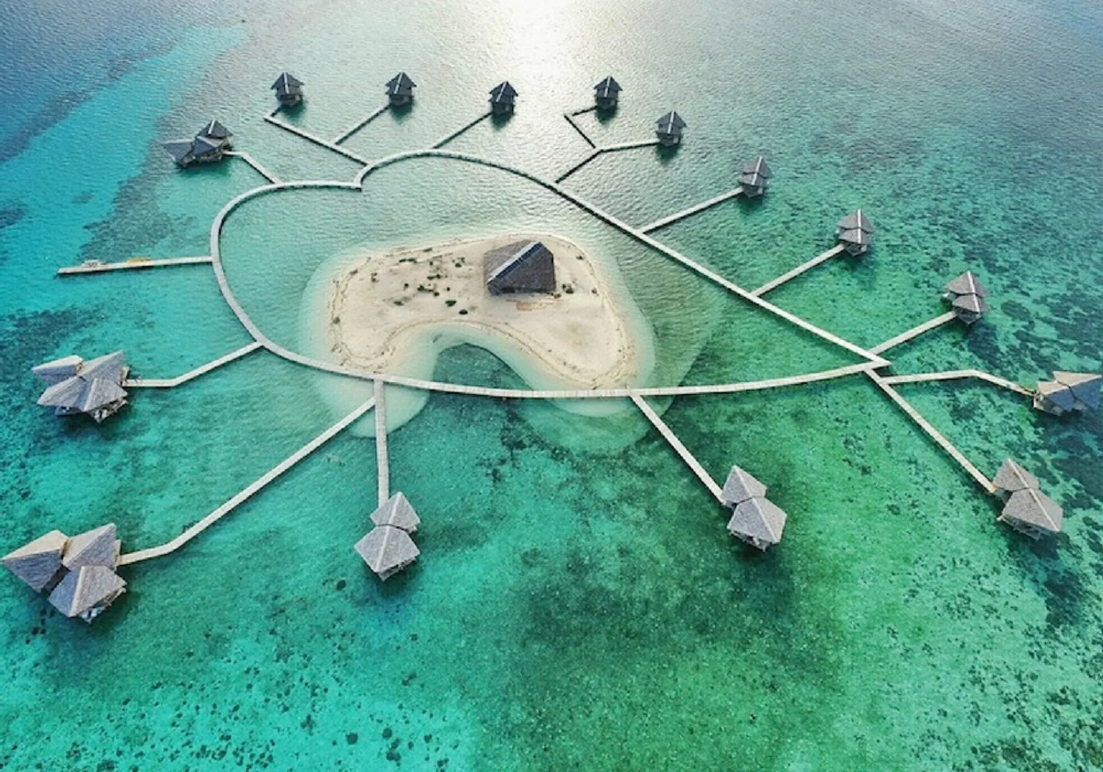 Pulau Cinta di Sulawesi ini Nggak Kalah Esksotis dengan Maldives
