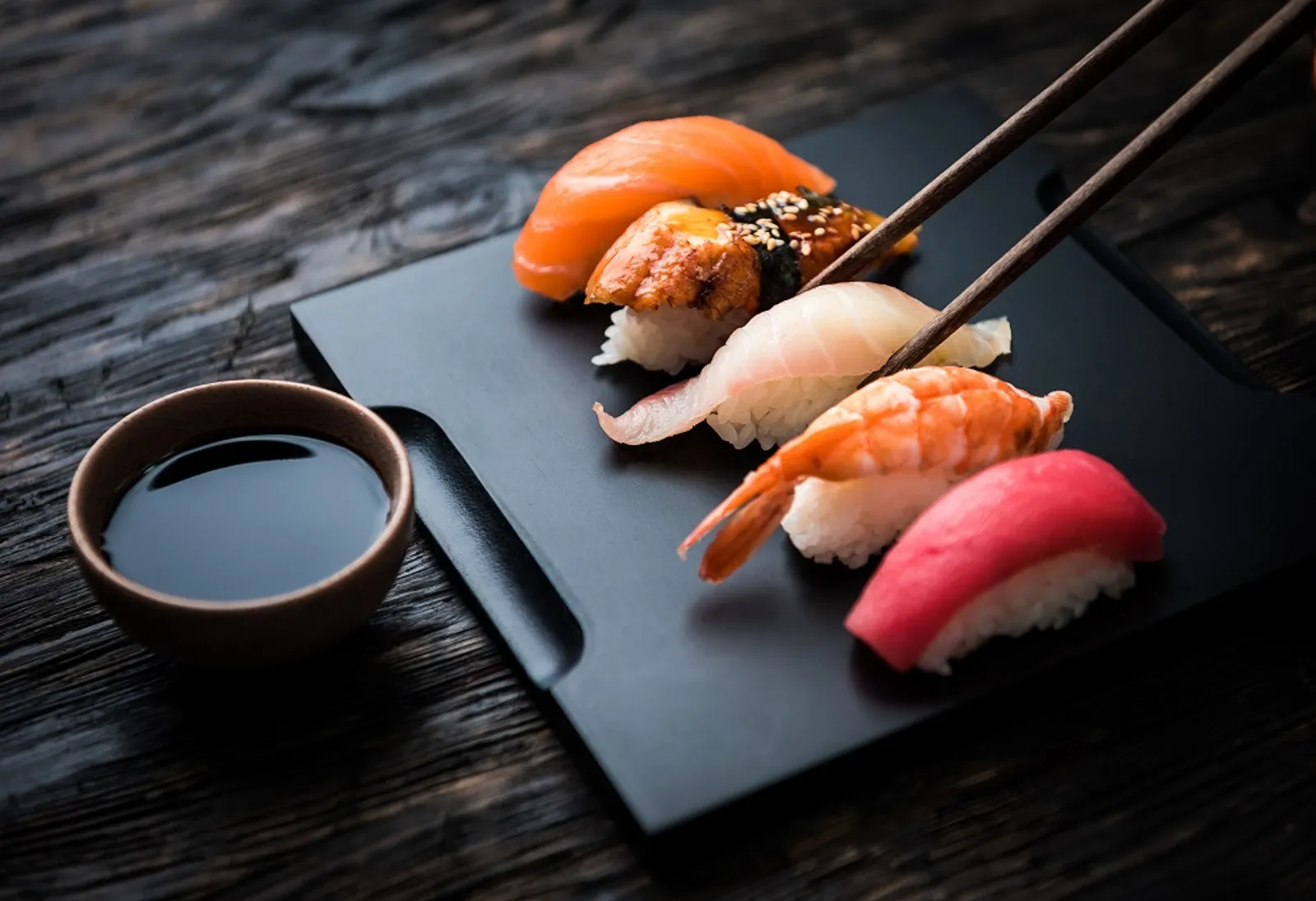 Yaampun, Ternyata Cara Kita Memakan Sushi Selama Ini Salah!