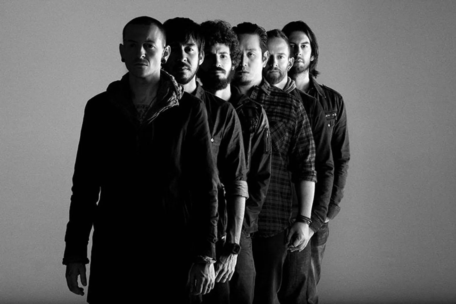 Surat Menyentuh dari Personel Linkin Park untuk Chester Bennington