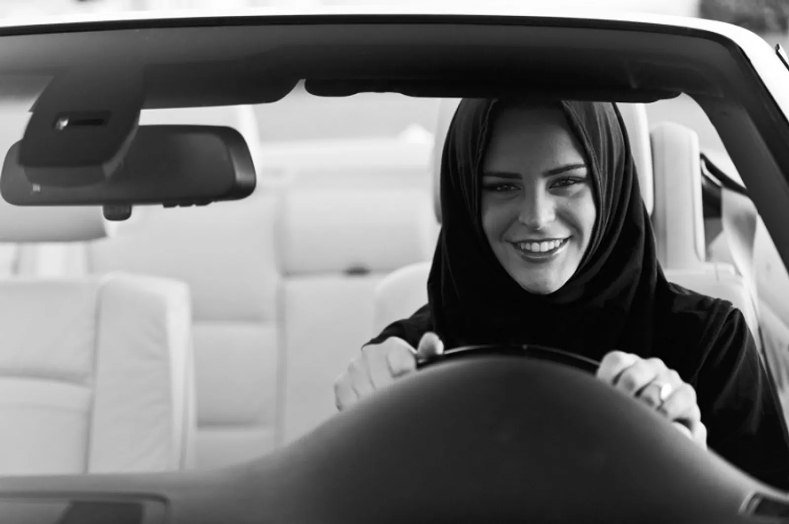 Kini Perempuan Arab Saudi Boleh Bepergian Tanpa Ditemani 'Bodyguard'