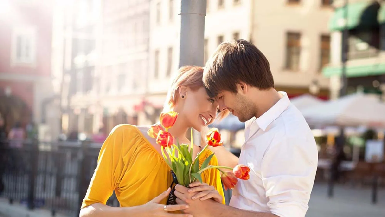 9 Ide Kencan Romantis yang Berkesan Bersama Pasangan