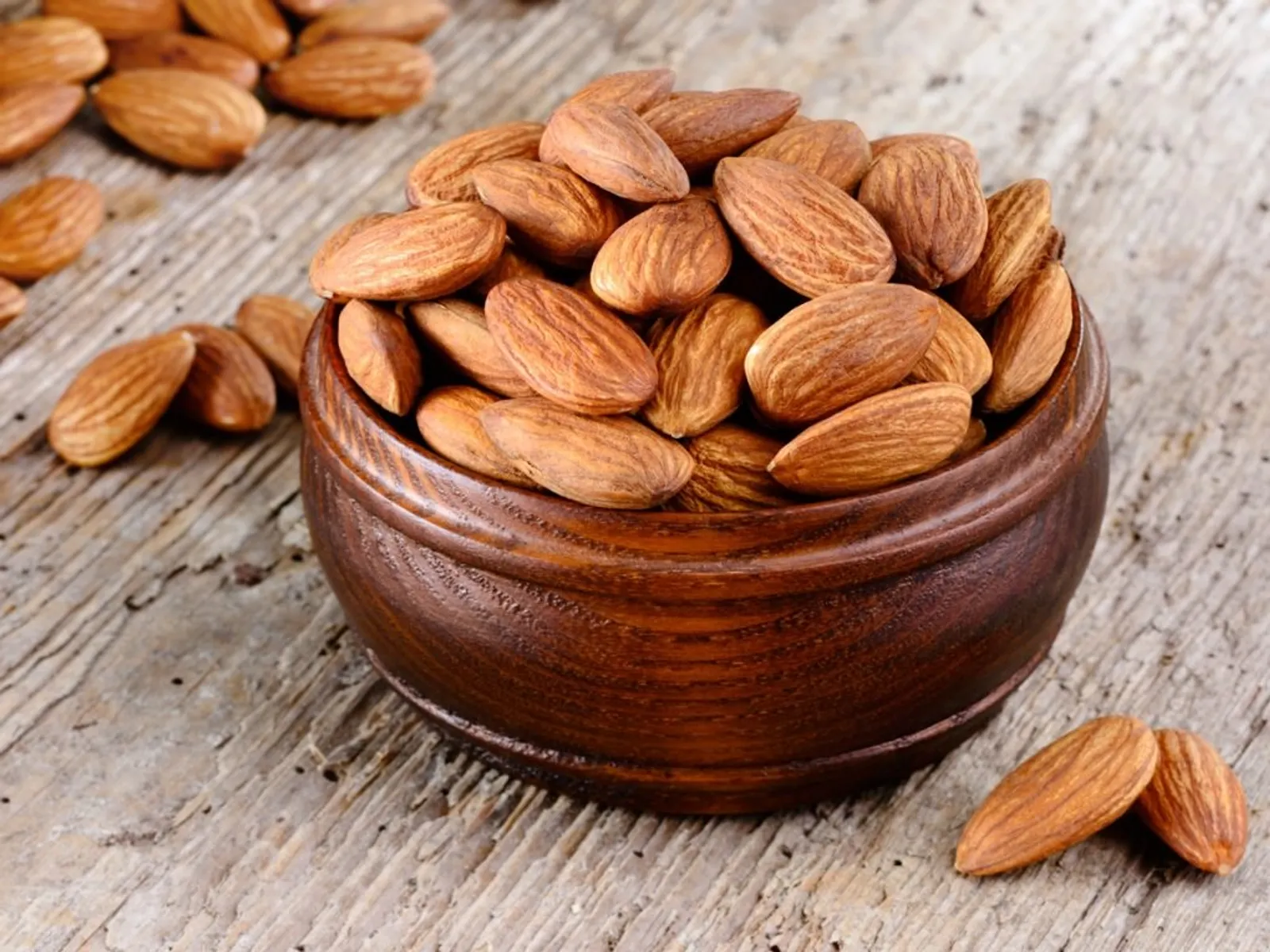 Ketahui 7 Manfaat Minyak Almond Ini untuk Kecantikanmu