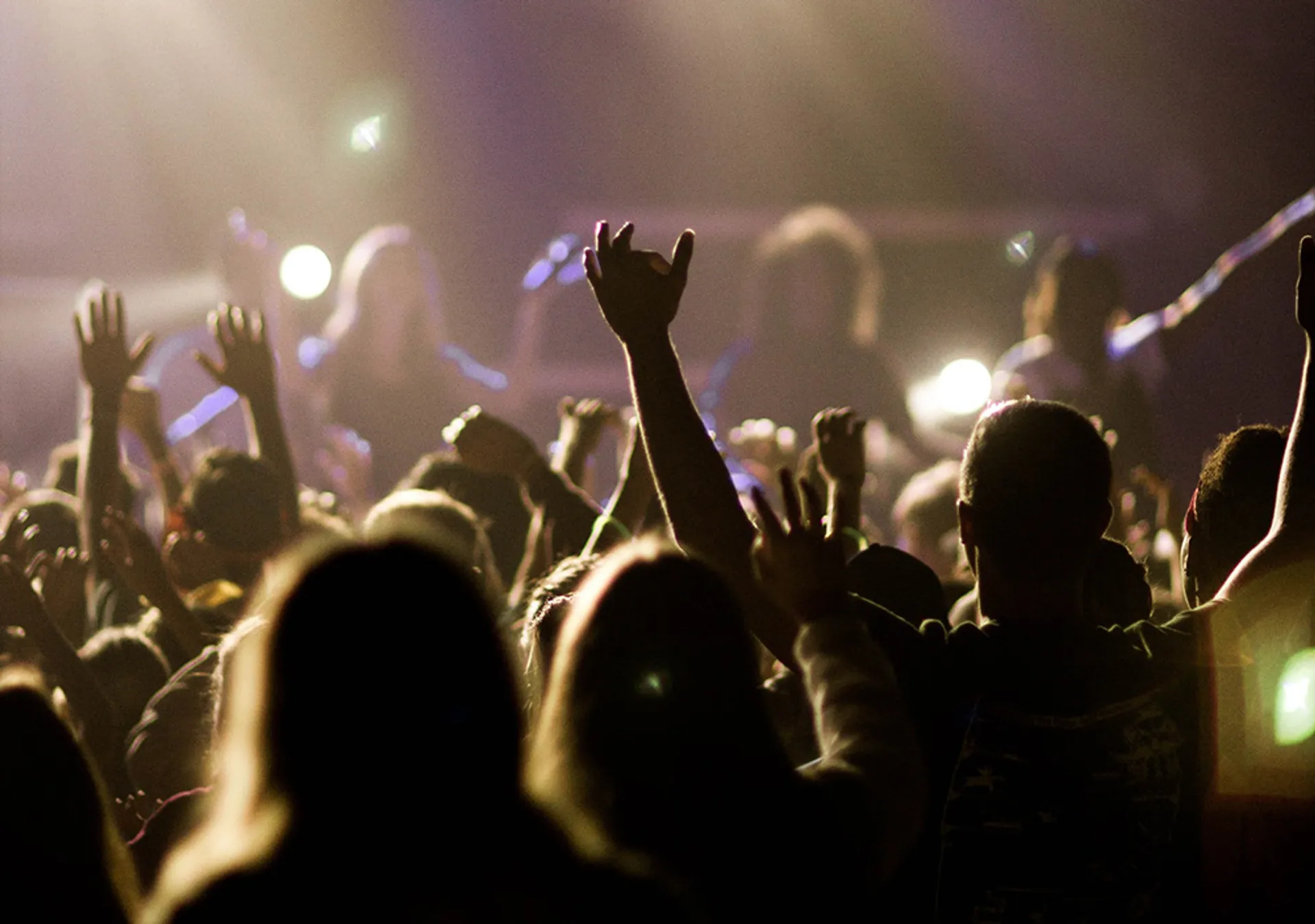 12 Alasan Mengapa Kamu Harus Nonton Konser dalam Hidupmu