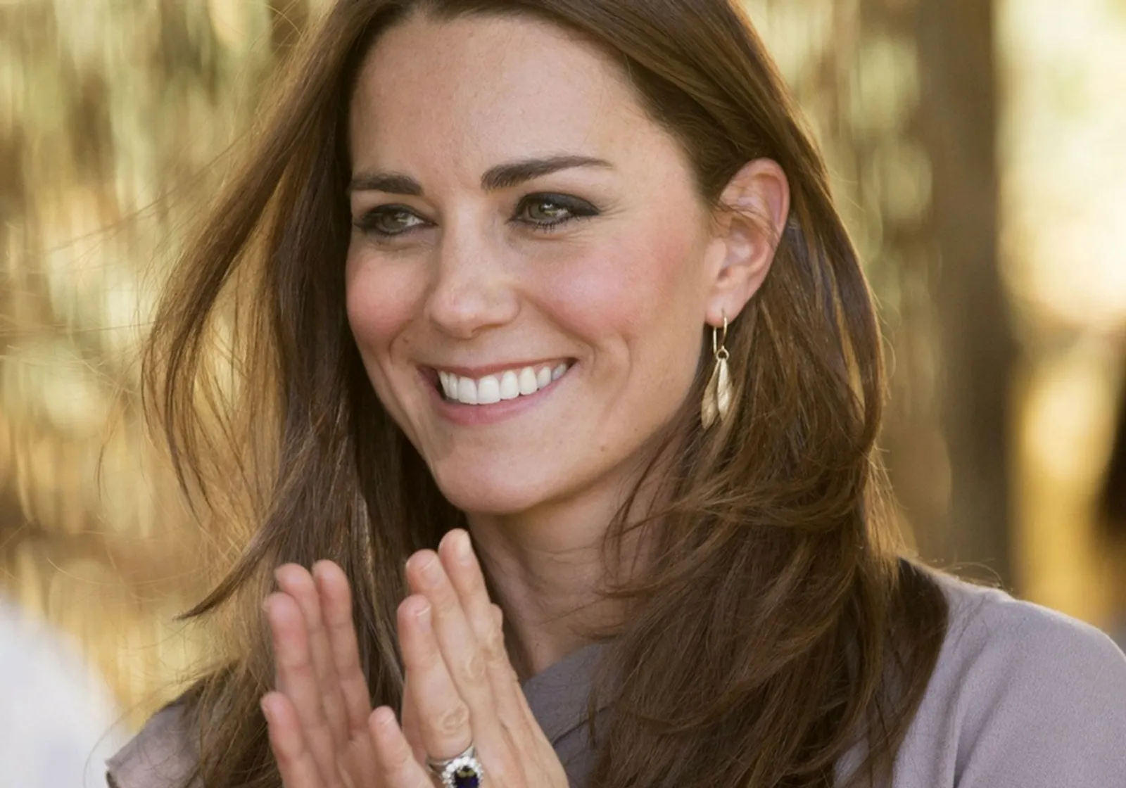 Selalu Tampil dengan Kuku Polos, Kate Middleton Dilarang Pakai Kutek?