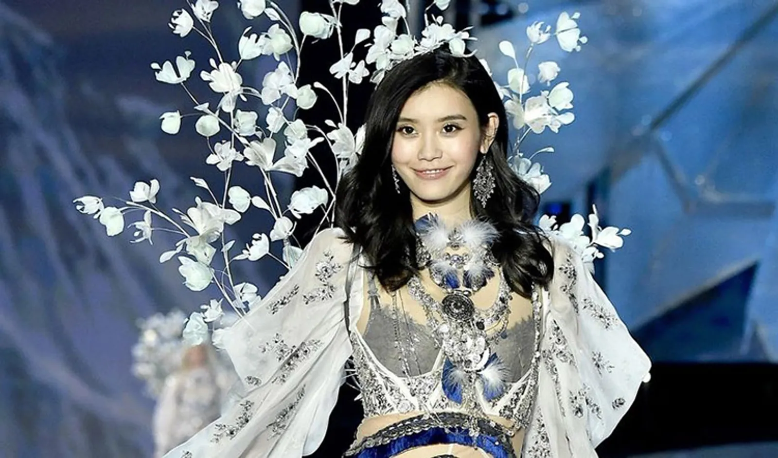 Karier Ming Xi yang 'Tak Pernah Terjatuh' Hingga Sukses Jadi Supermodel