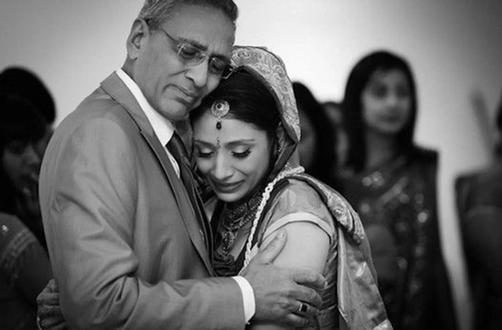 Bikin Terharu, Ini 12 Ekspresi Ayah di Hari Pernikahan Putrinya