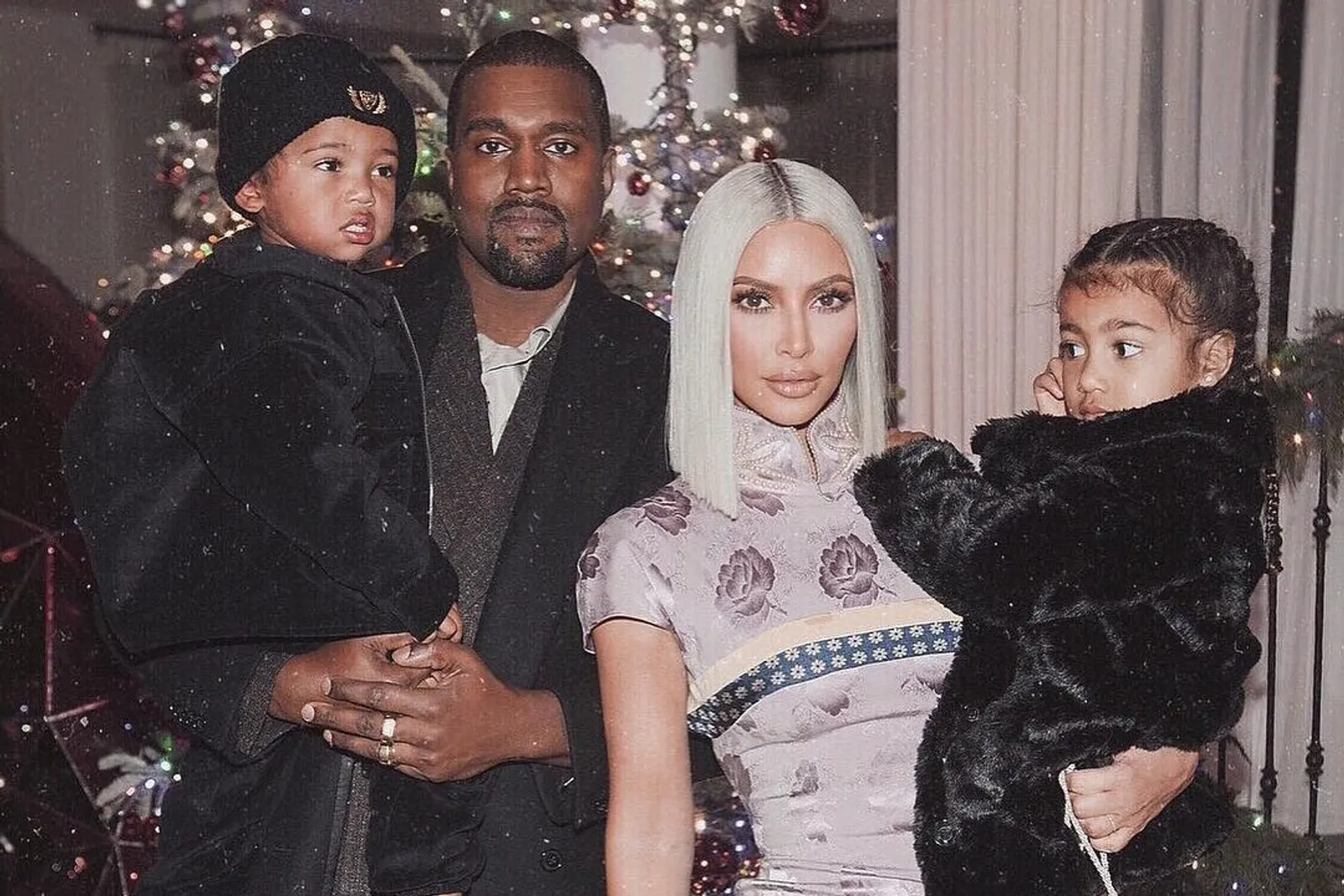 Kim Kardashian & Kanye West Menyambut Bahagia Anak Ketiganya