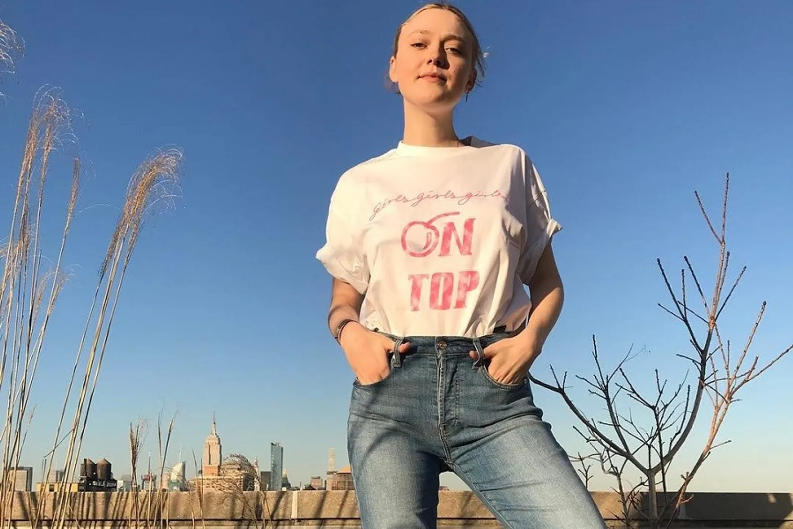Merayakan Hari Perempuan Internasional, 6 Desainer Dunia Merilis Koleksi T-shirt