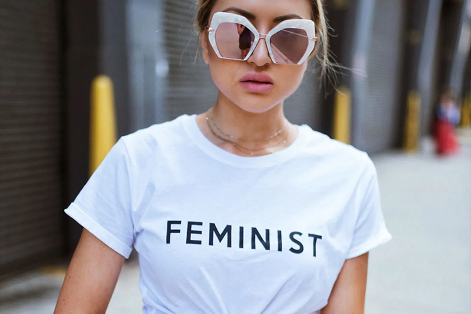 #PopbelaOOTD: T-shirt Slogan yang Punya Pesan Empowering