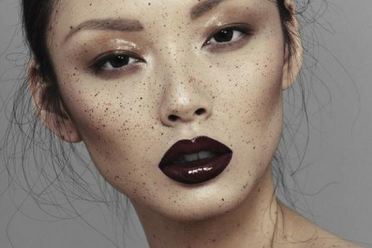 Ini 7 Penyebab Noda Hitam Pada Wajah yang Perlu Kamu Ketahui