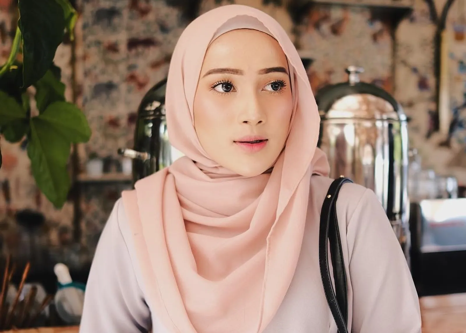 Tutorial Hijab Pashmina A la Selebgram Ashryrrabani