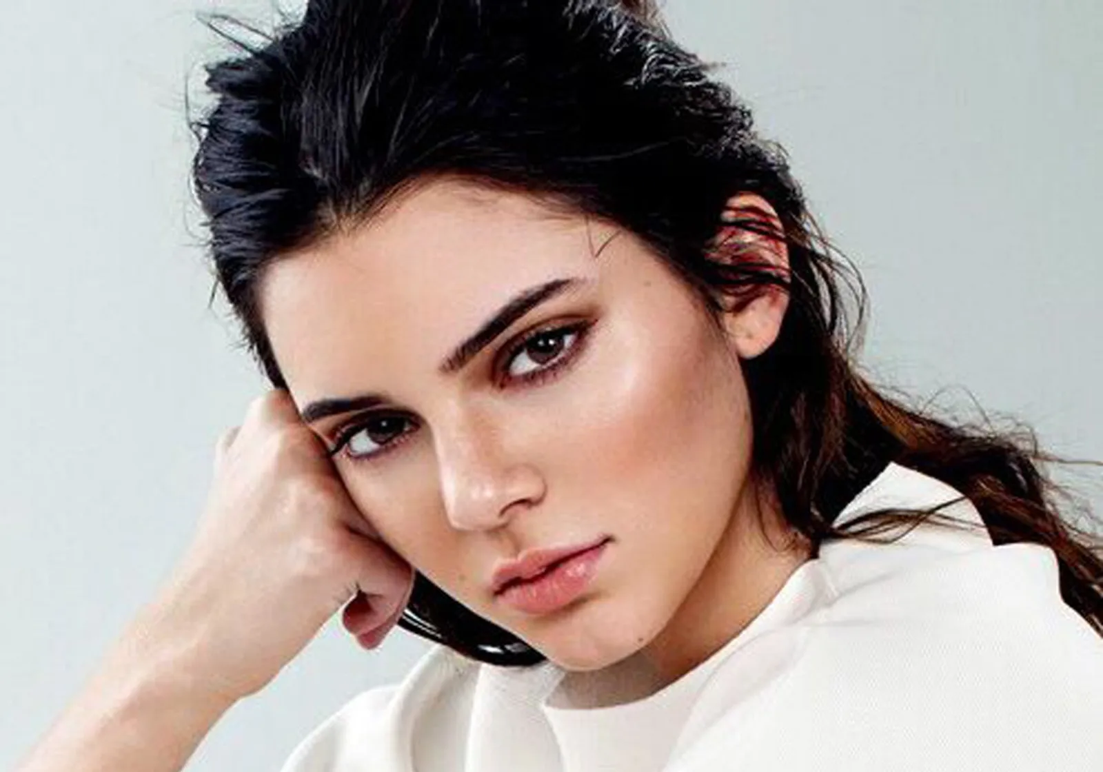 4 Tips Tampil dengan Makeup Menawan dari Make Up Artist Kendall Jenner