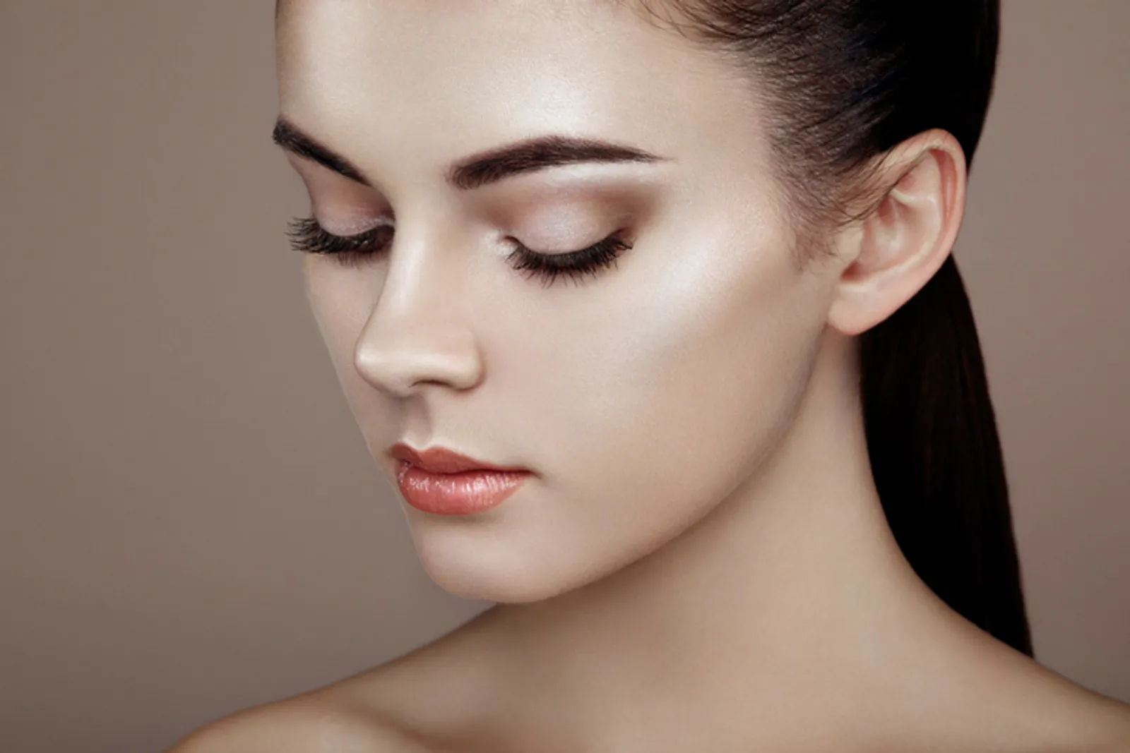 5 Tips Makeup untuk Dewy Look yang Sempurna