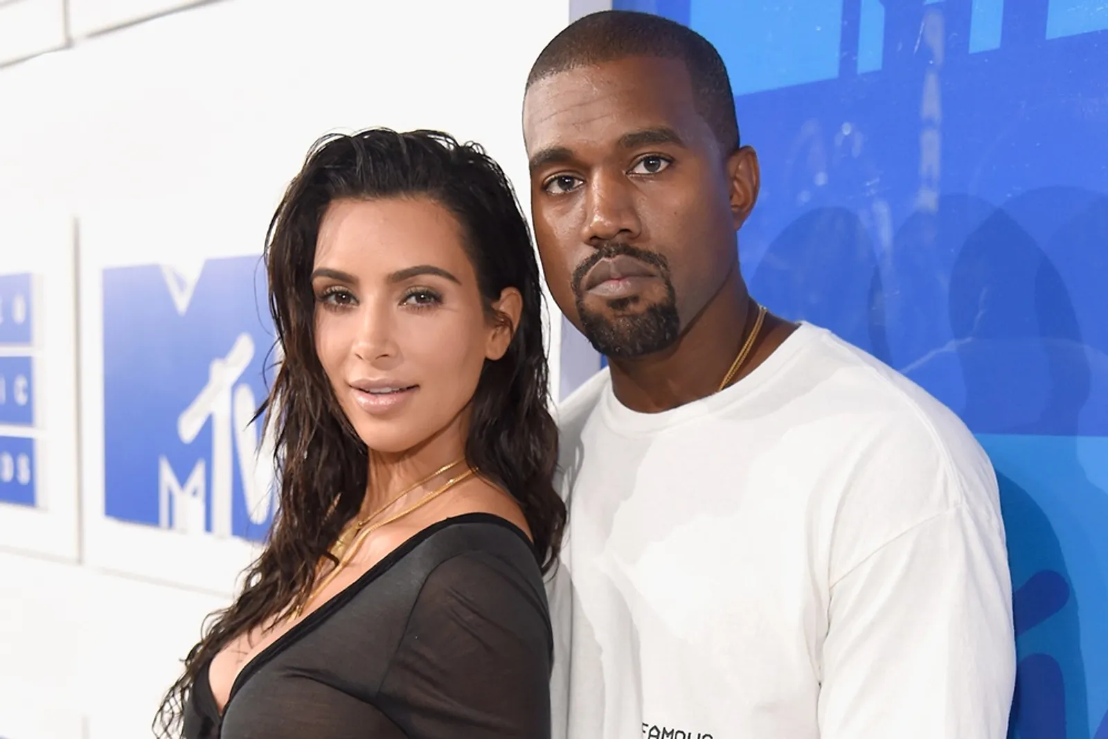 Kim Kardashian dan 4 Artis Ini Pernah Tinggal Terpisah dengan Pasangan