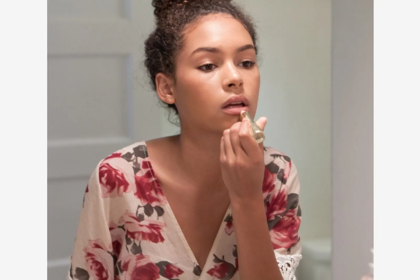 Tidak Hanya Dapat Digunakan pada Bibir, Ini 5 Kegunaan Lain Lip Balm