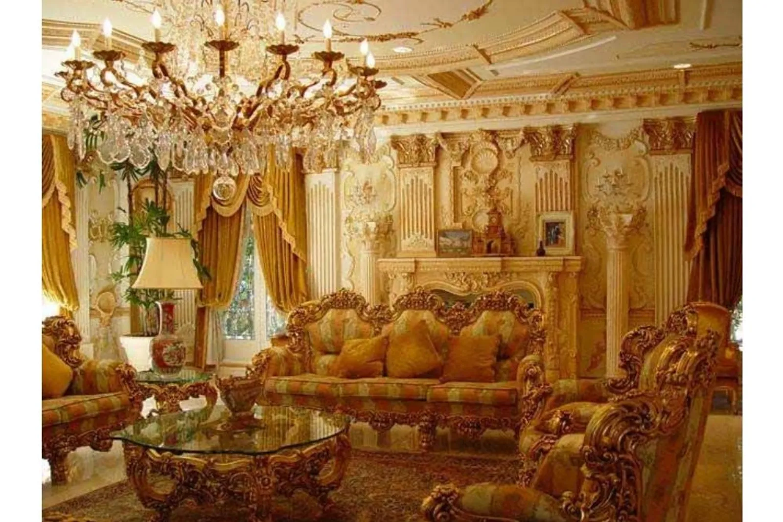 Serba Emas, Begini Mewahnya Penampakan Interior Rumah Shahrukh Khan