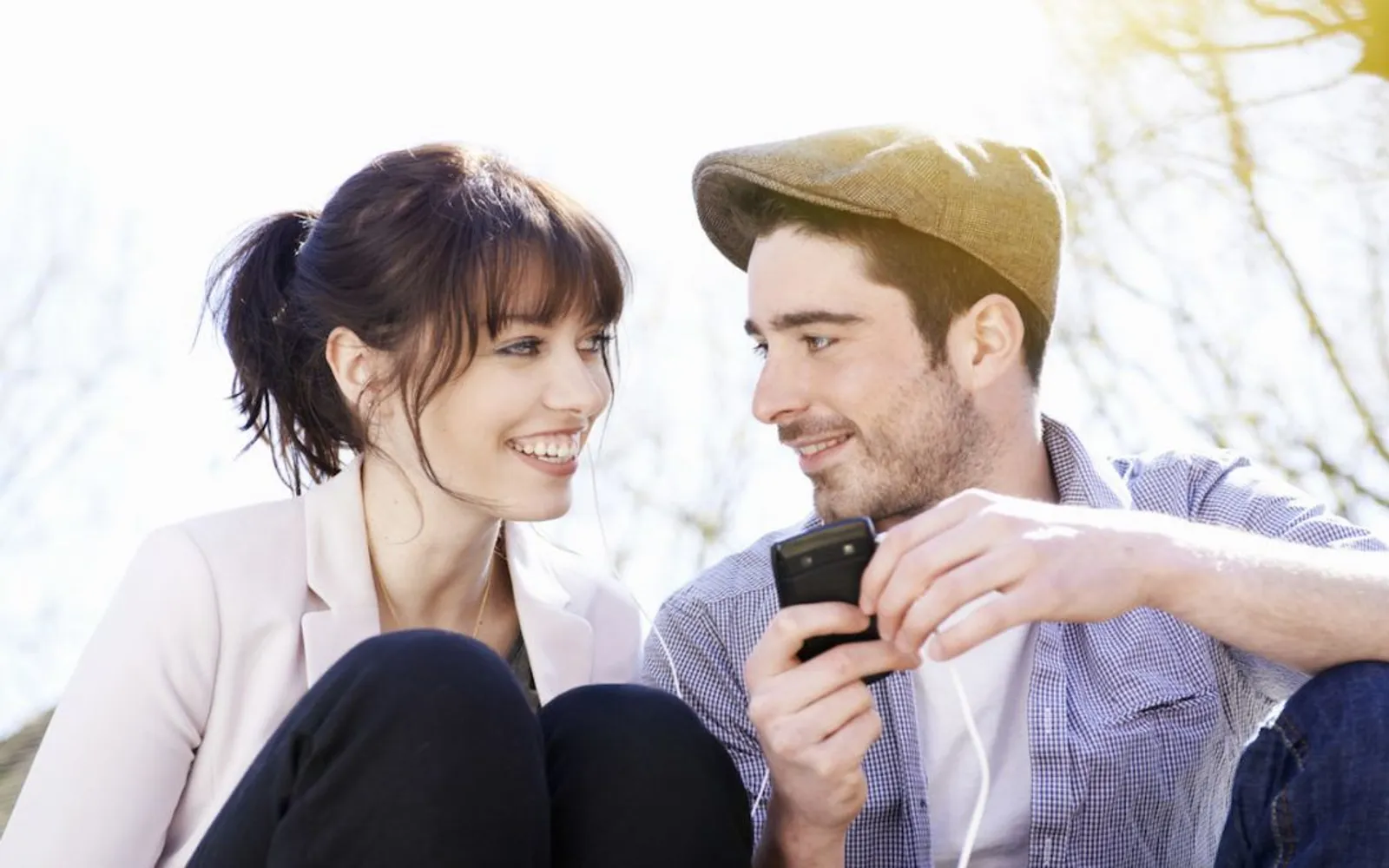 5 Teknik Flirting Sederhana yang Tak Bisa Ditolak Semua Laki-Laki 