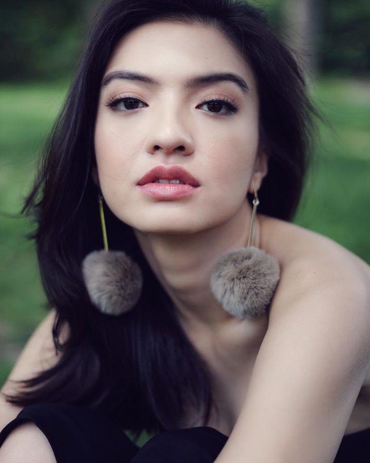 Tamara Bleszynski dan 5 Perempuan Ini Pernah Ada di Sisi Mike Lewis 