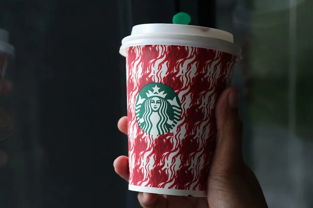 Sambut Musim Liburan, Starbucks Rilis Minuman dan Desain Cup Terbaru