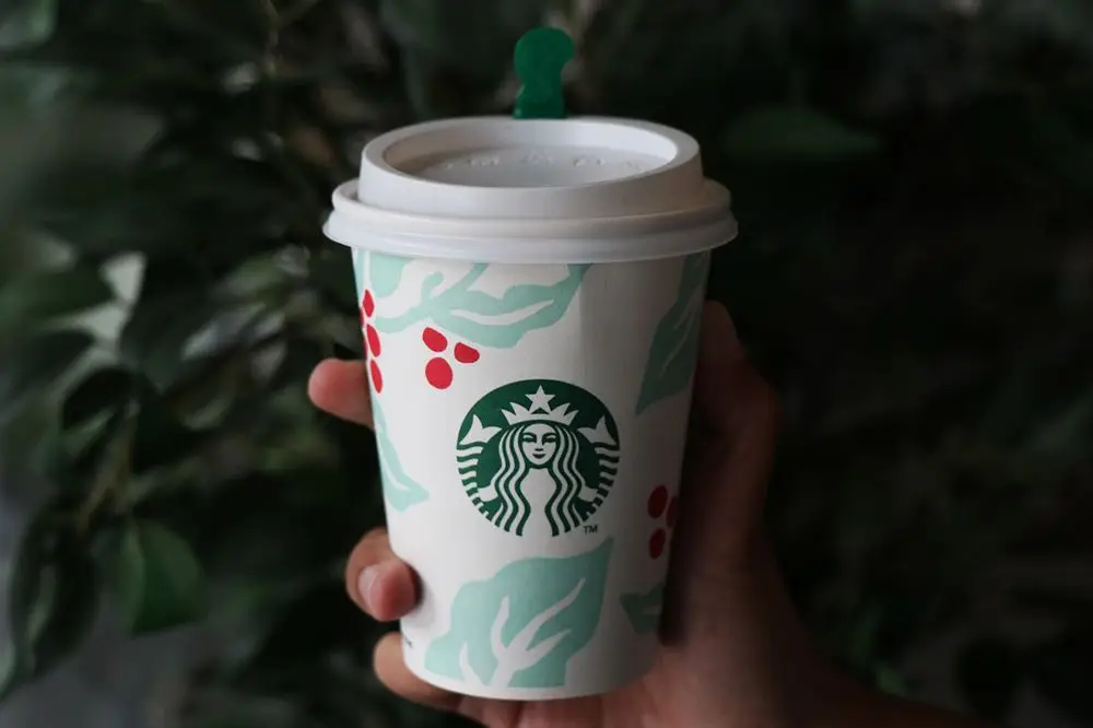 Sambut Musim Liburan, Starbucks Rilis Minuman dan Desain Cup Terbaru