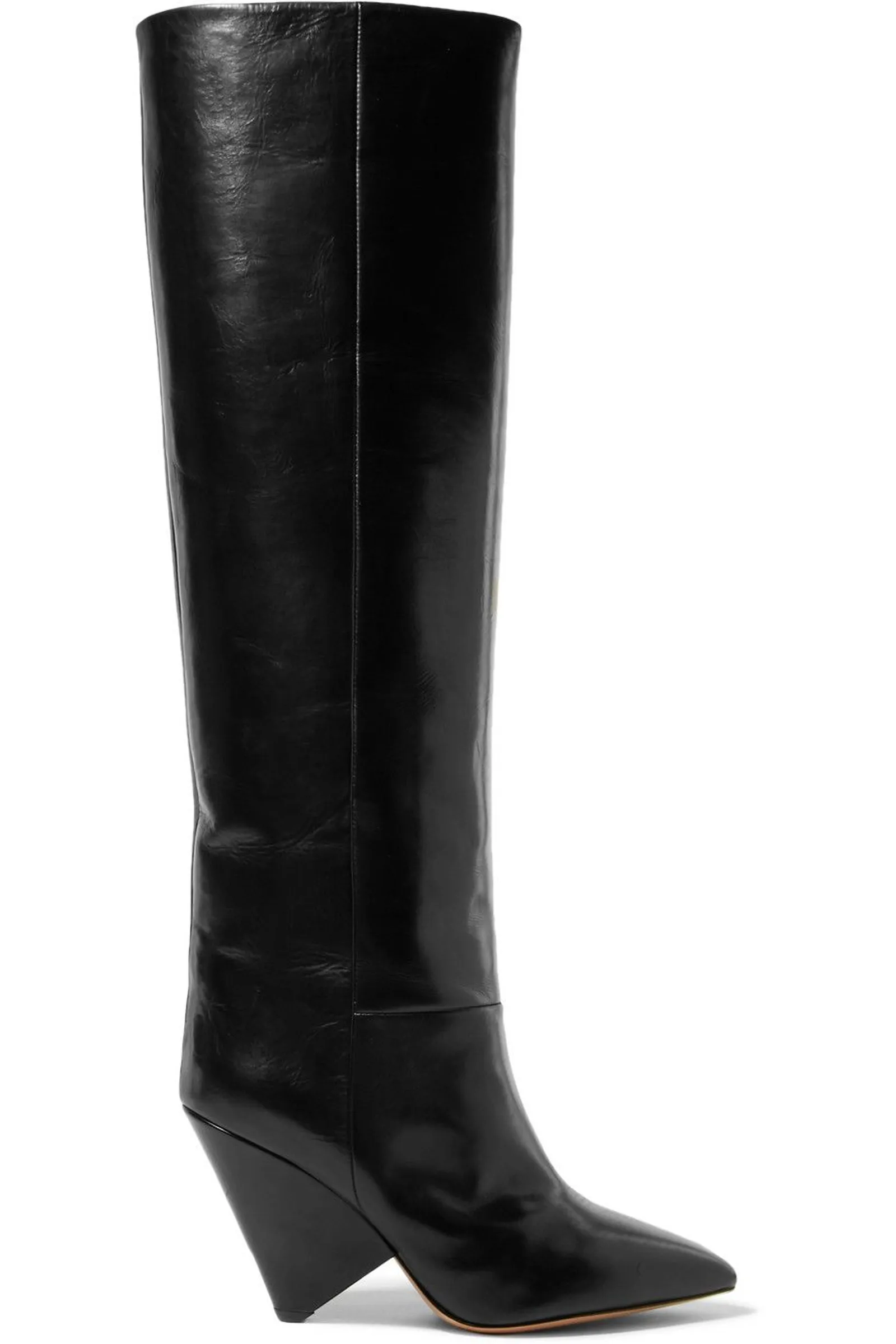 #PopbelaOOTD: Tampil Edgy dengan Boots Tinggi