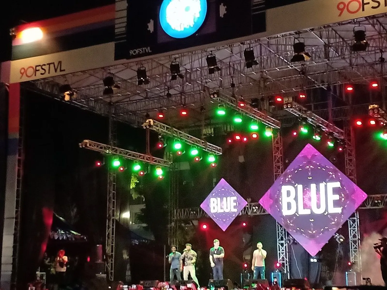 Reunian, The Moffatts & Blue Panaskan Panggung The 90's Festival
