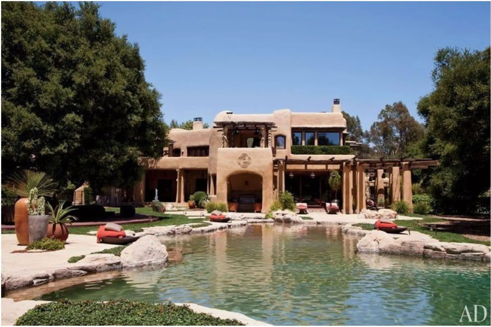 Sukses di Dunia Hiburan, Deretan Seleb ini Punya Rumah Mewah di Malibu