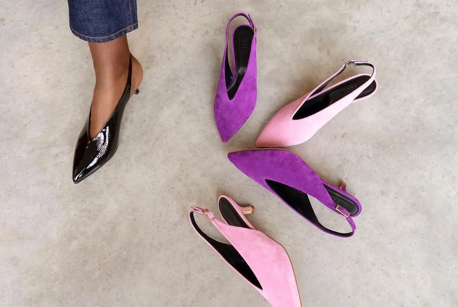 #PopbelaOOTD: Jangan Hitam Terus, Sesekali Coba Sepatu Pink/Purple