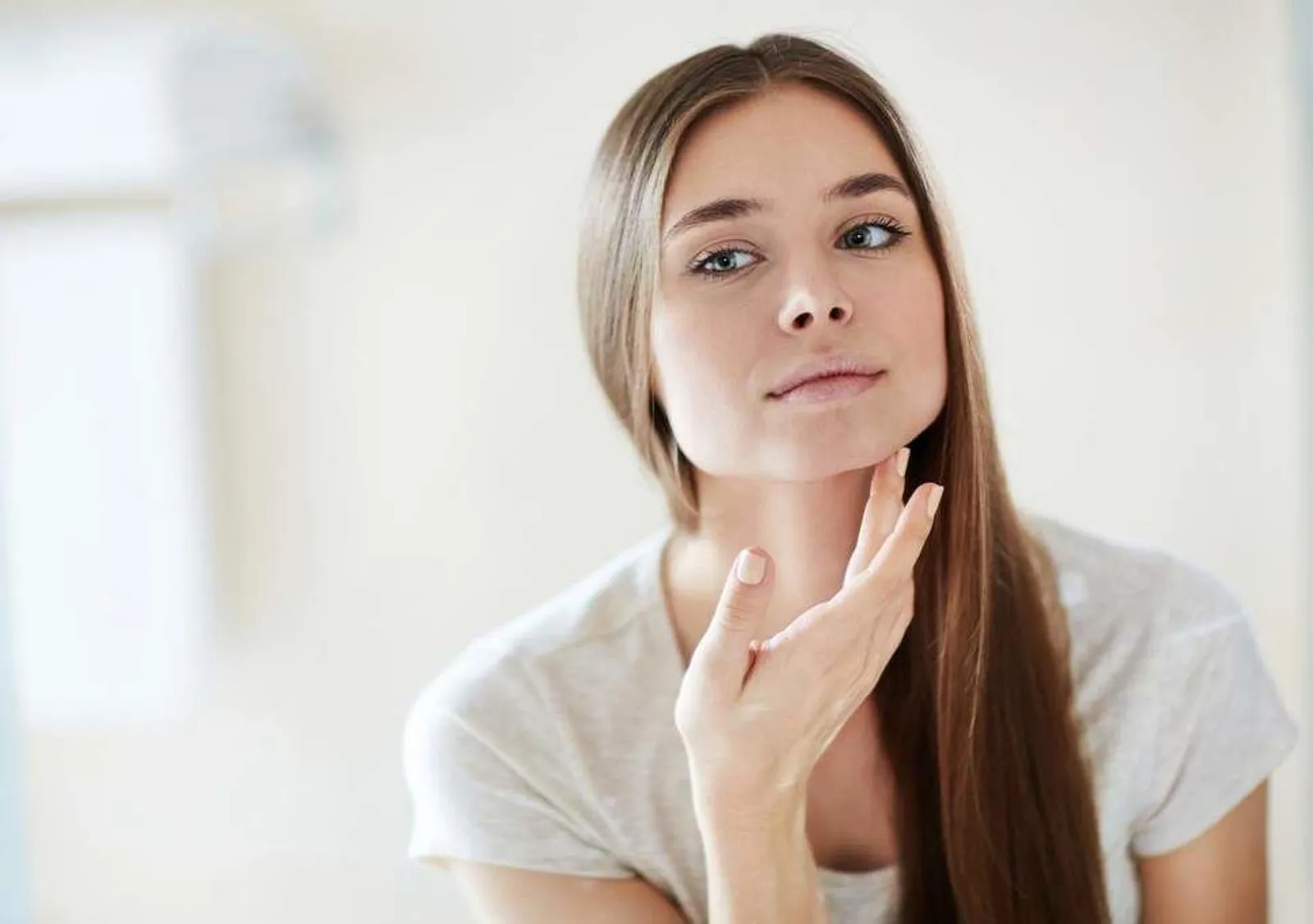 5 Kandungan Pada Makeup yang Harus Dihindari Pemilik Kulit Kering 