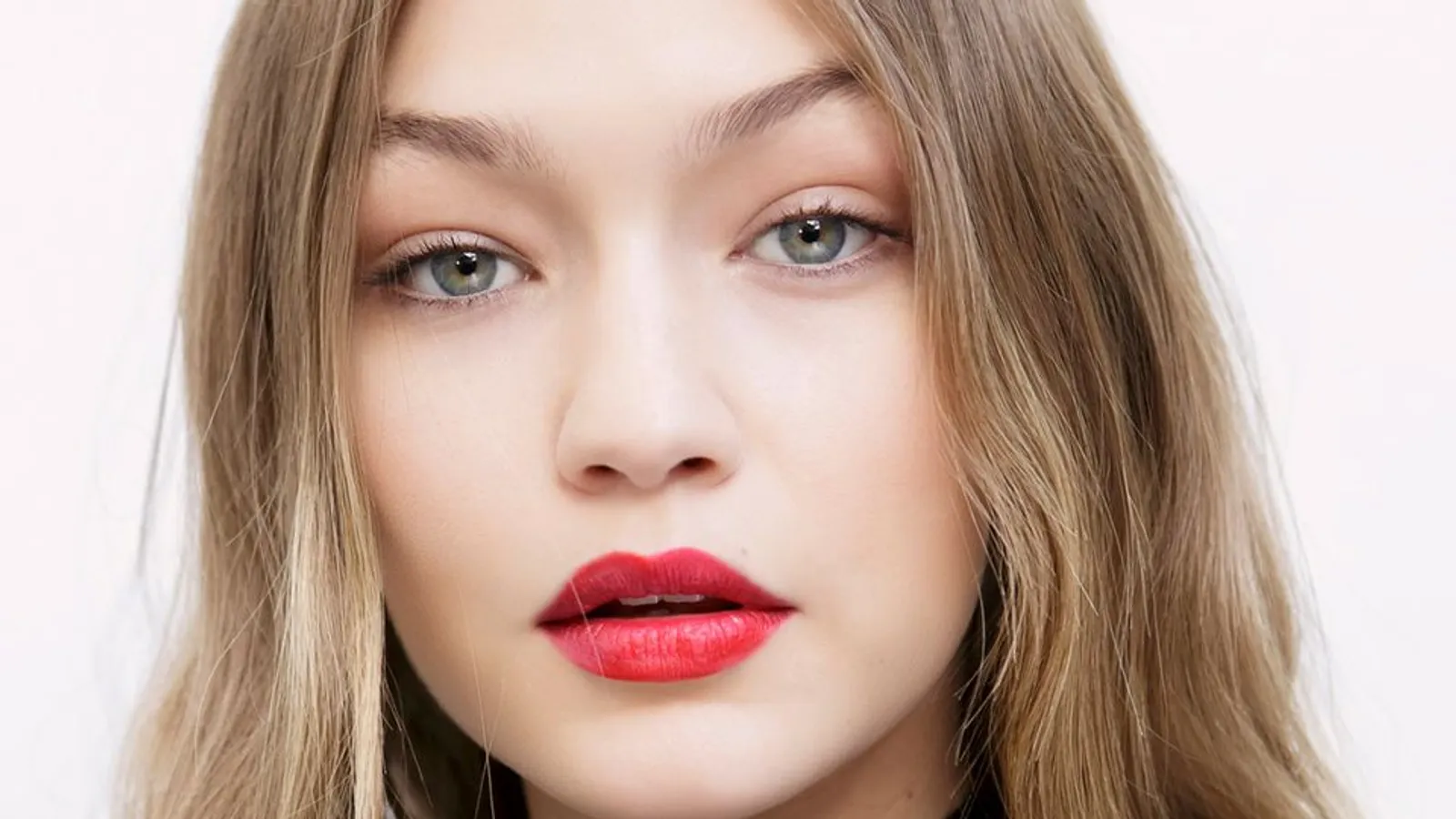 Tak Selalu Menor, Ini Pilihan Lipstik Warna Merah yang Sesuai Skintone