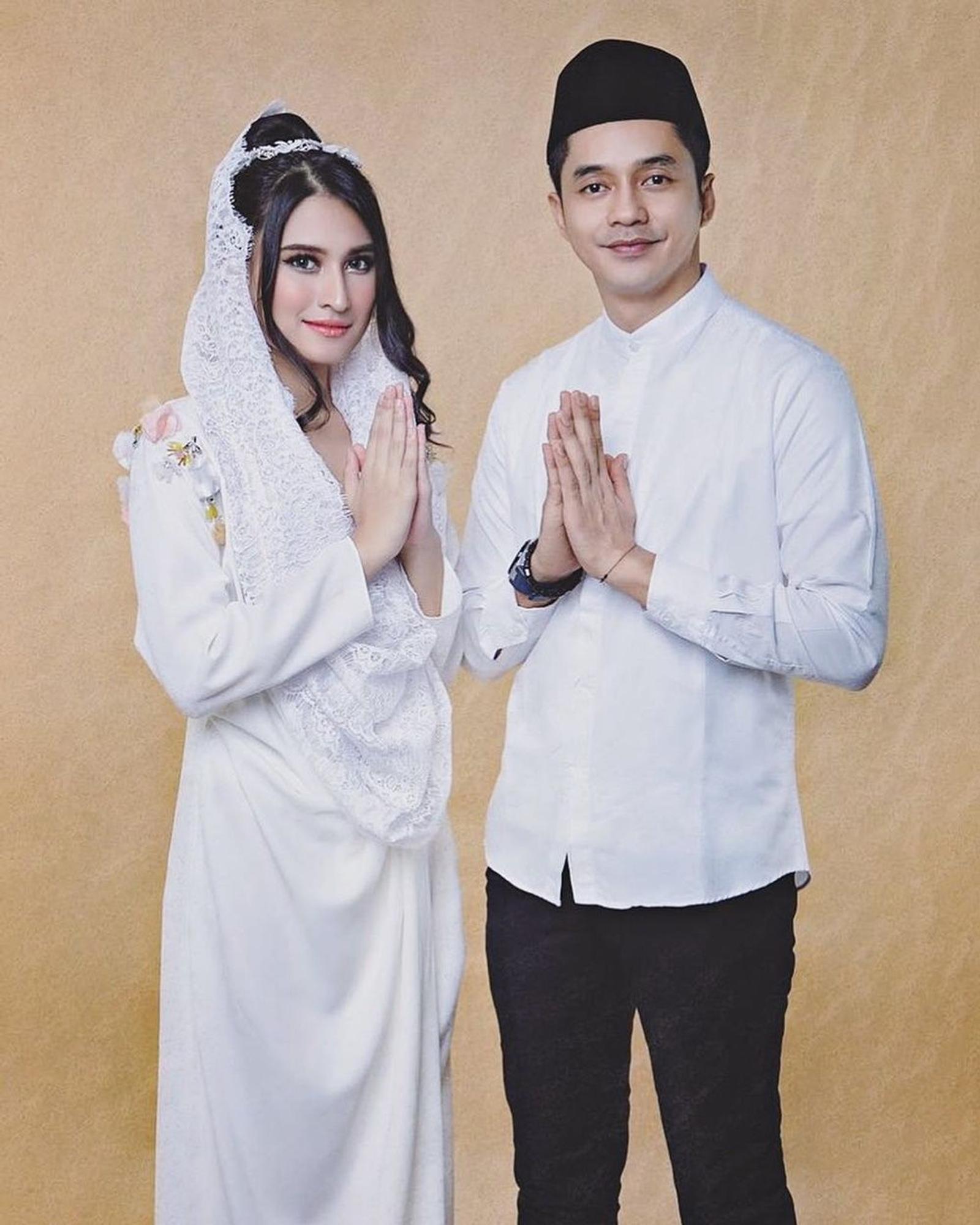 Segera Menikah, Ini 10 Potret Perjalanan Cinta Adly Fairuz dan Kekasih